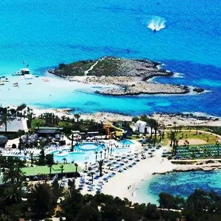 Nissi Beach Diamond Villa *